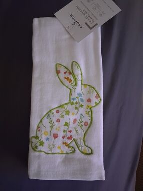 Crofton White Kitchen Towel Set with Multicolor Floral Embroidery